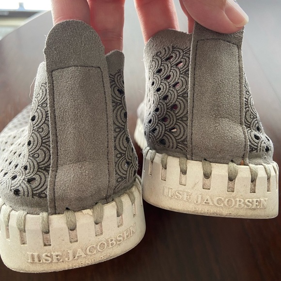 Isle Jacobsen Grey Tulip Slip On Shoes Size 40 US 9.5-10 - Picture 5 of 7